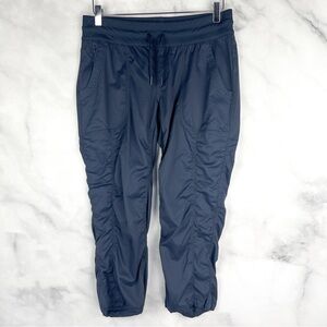 The North Face Aphrodite 2.0 Water Resistant Draw String Capri Pants Blue M
